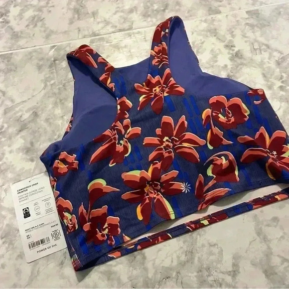 NWT Women’s Athleta Conscious Purple Floral Crop Top Size Small - Picture 2 of 5